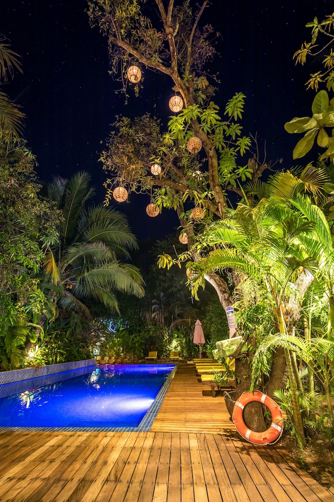 Sambor Village Hotel 24/67