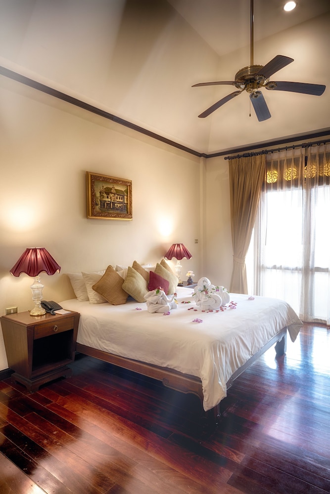 Puripunn Hideaway 5/50