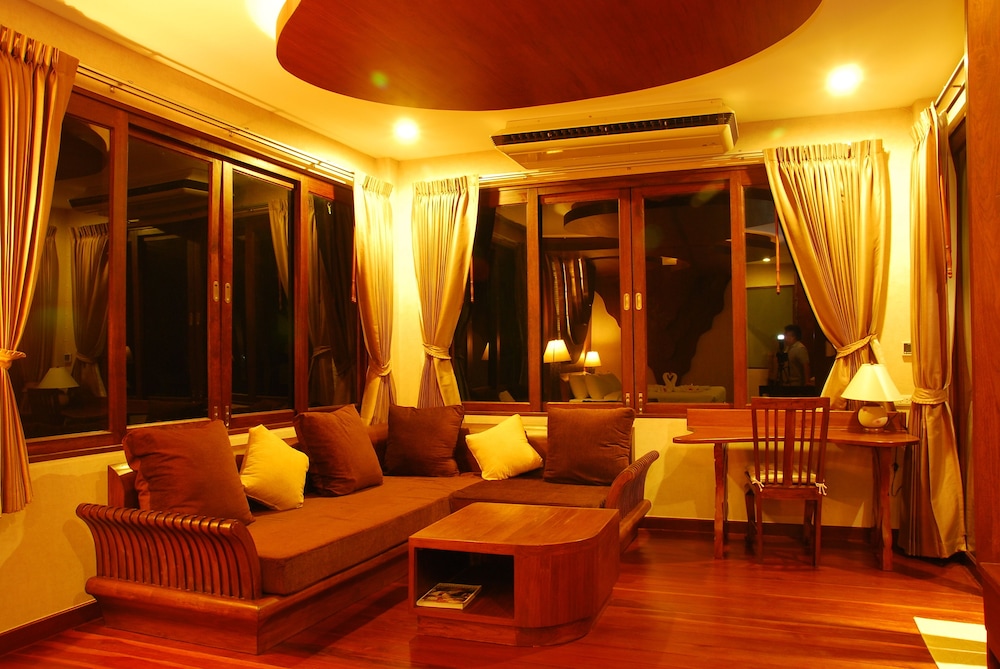 Bura Resort Chiang Rai 25/57