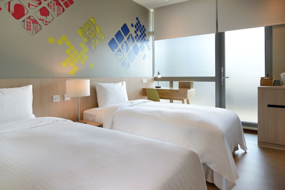 Park City Inn & Hostel 8/47