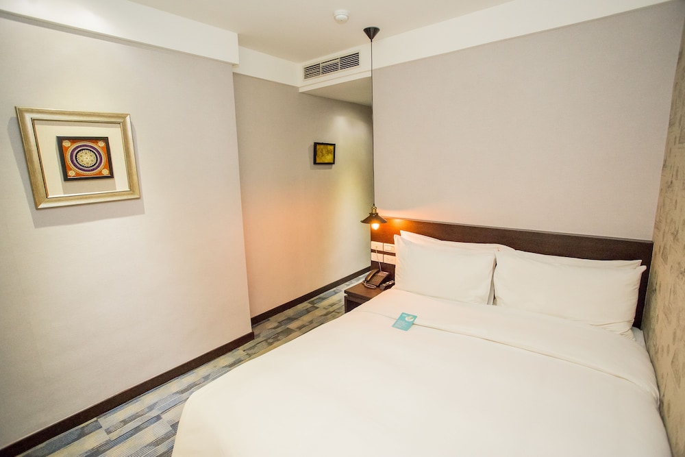 Standard, Double Bed, No Window