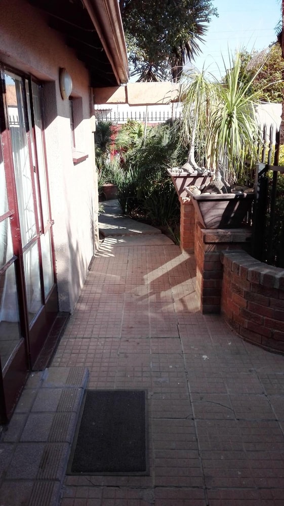 House On Morninghill 20/33