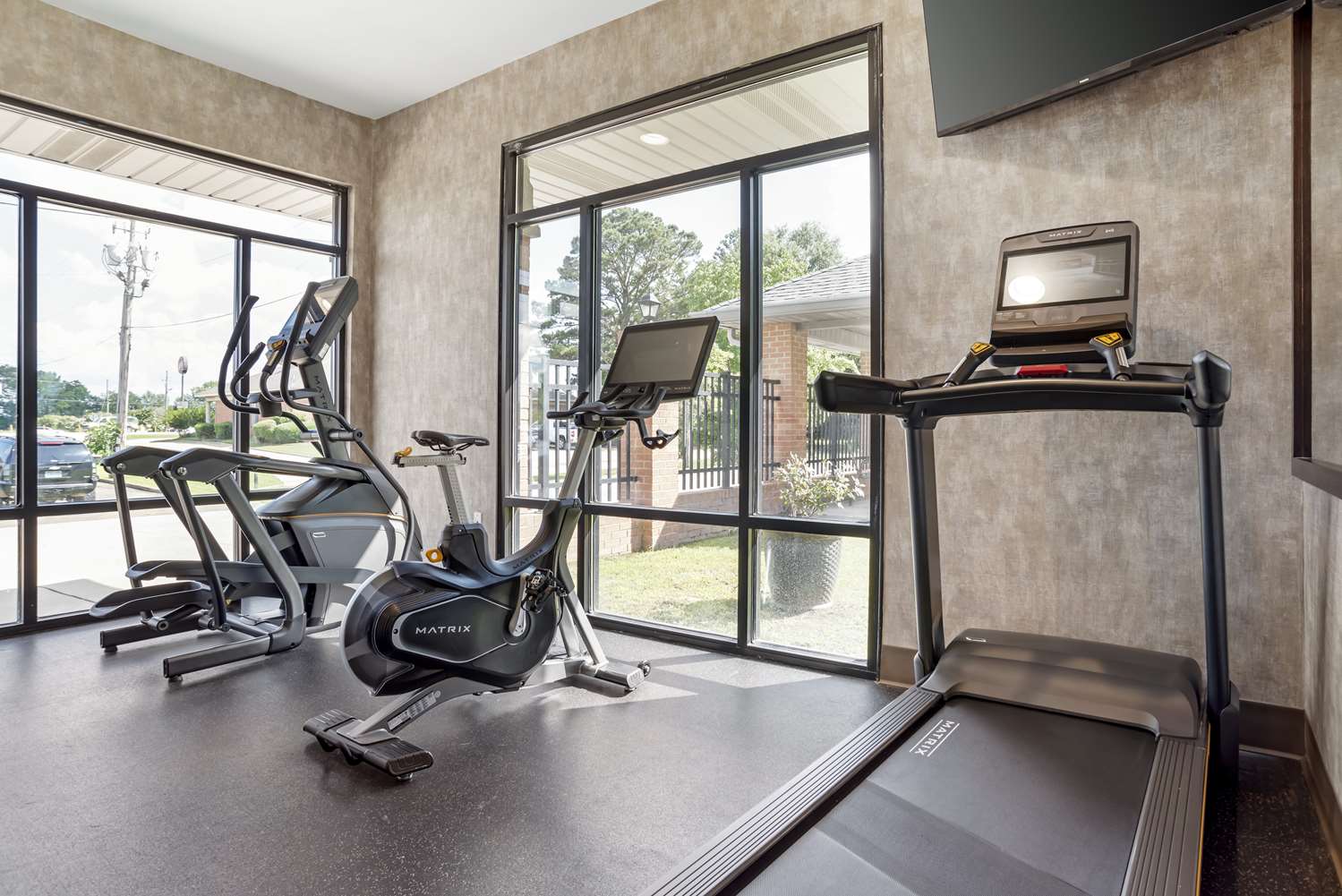 Best Western Plus Two Rivers Hotel & Suites 20/35