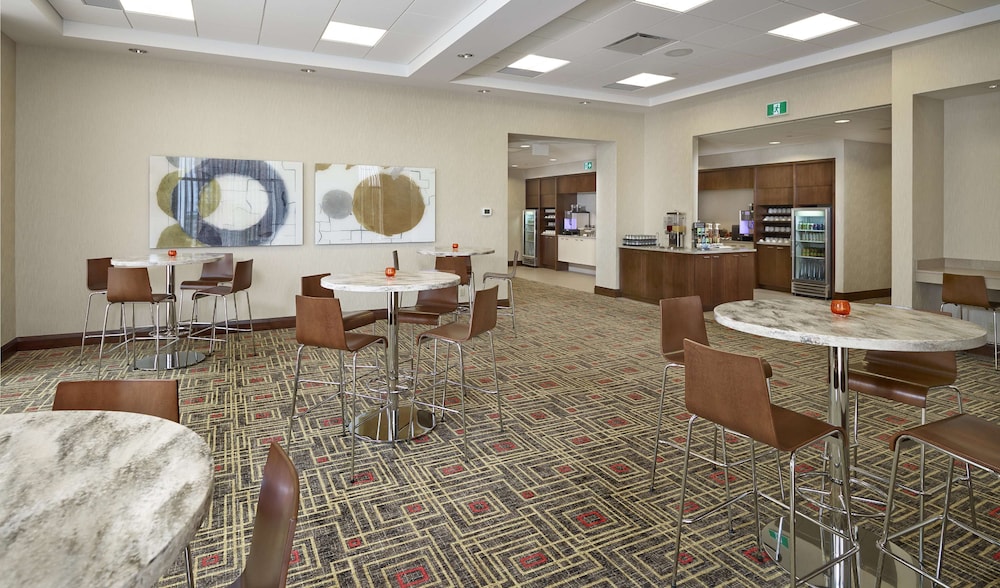 HAMPTON INN BY HILTON HALIFAX DOWNTOWN 38/54
