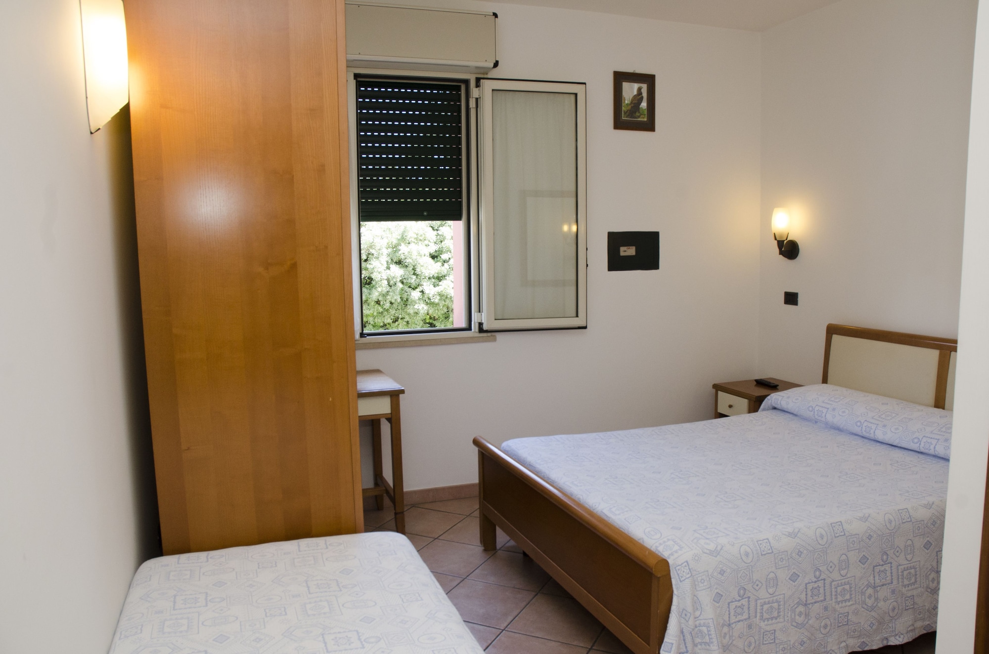ROOM, TRIPLE