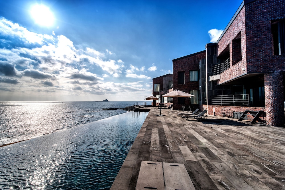 Zen Hideawayatjeju 9/58