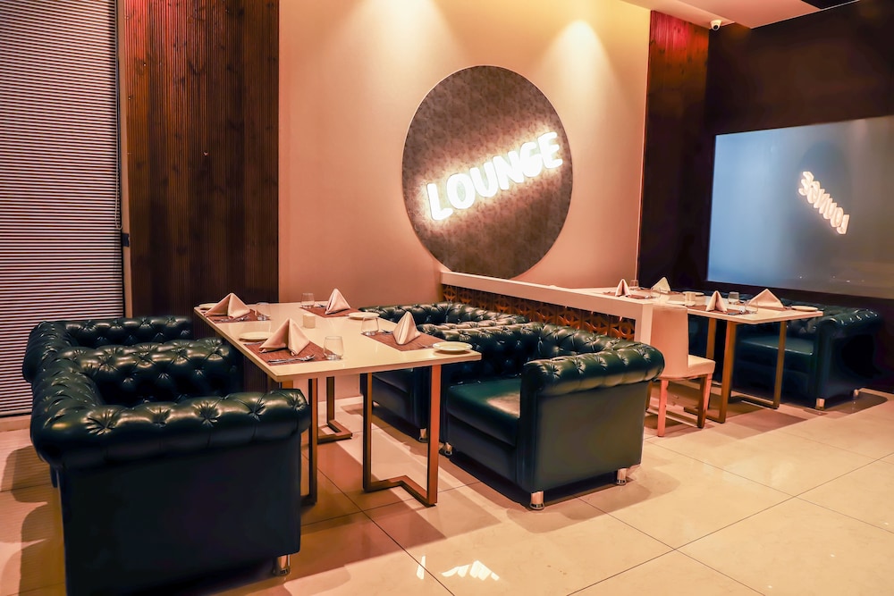 Essentia Luxury Hotel Indore 59/68