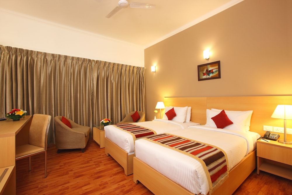 Starlit Suites 10/50