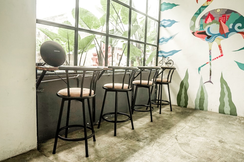 Airlangga Hotel 52/62