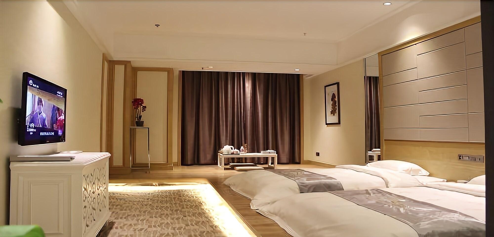 Junfu Hotel 7/24