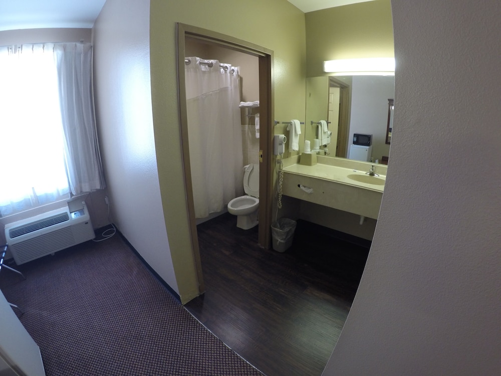 Americas Best Value Inn La Porte 23/46