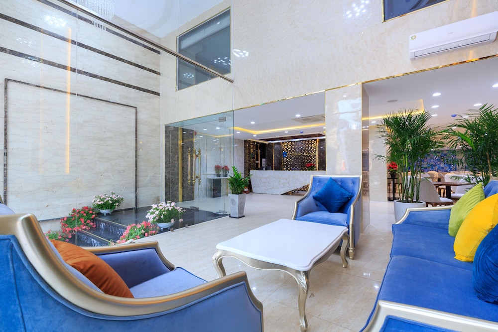 SAZI Resin Hotel - Free Nails/HairWash 37/50