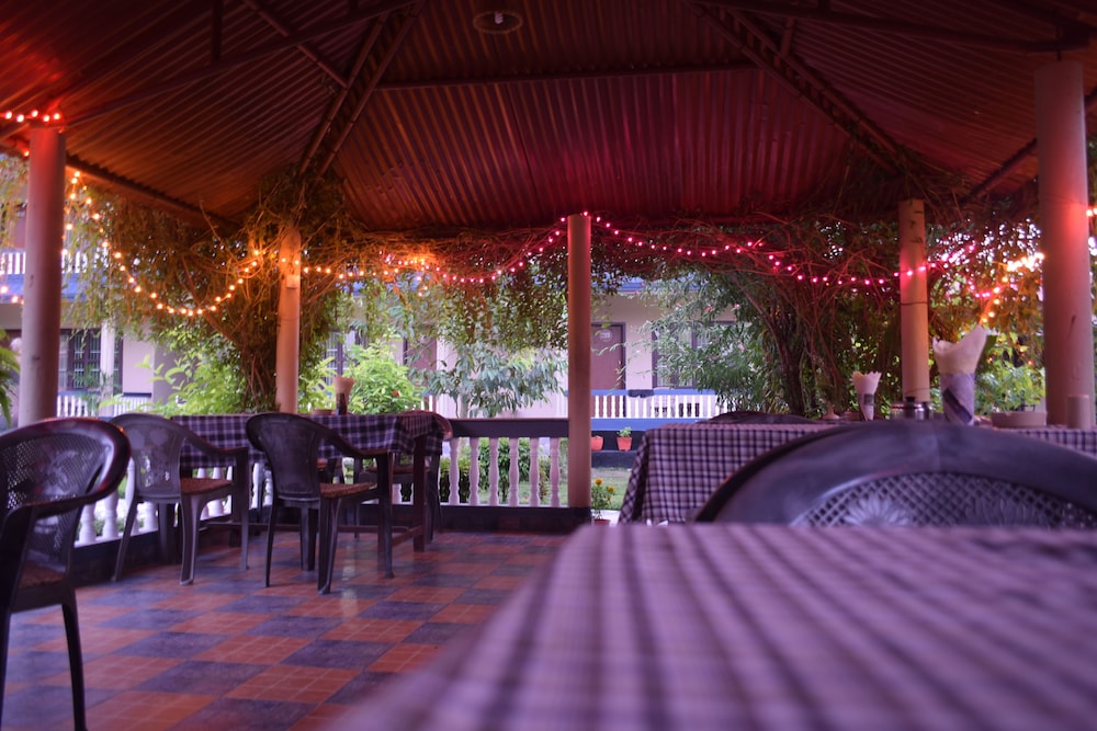 Chitwan Village Resort 33/39