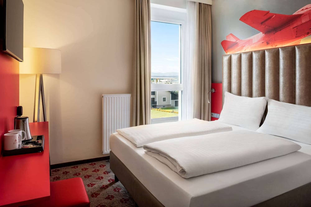Amedia Airport Graz 24/73