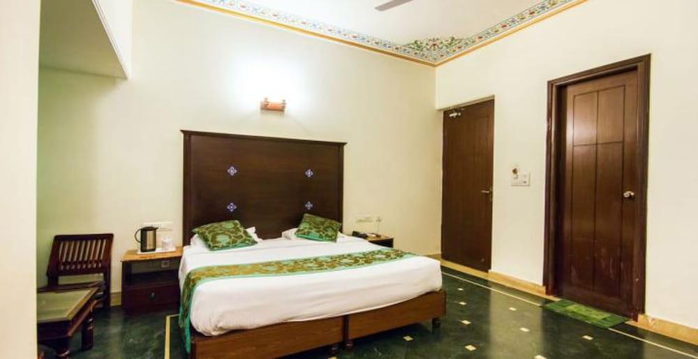 Nahargarh Haveli Hotel 33/52