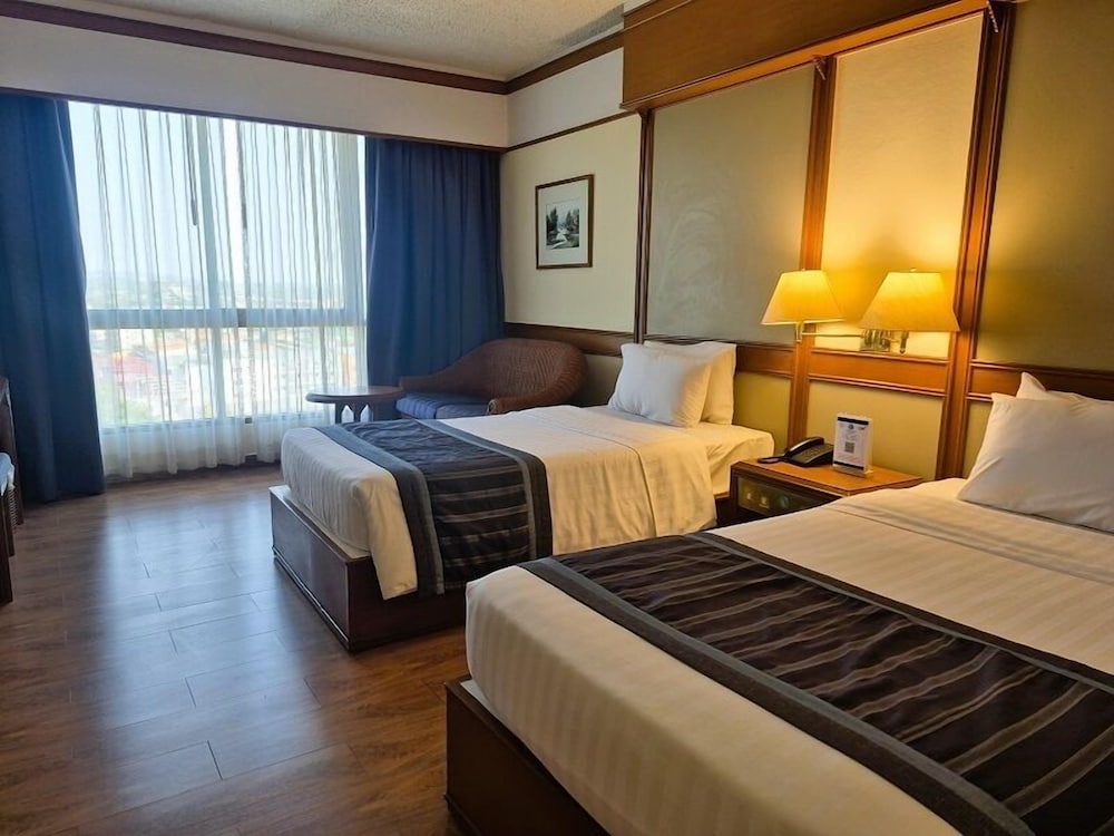 Cholchan Pattaya Beach Resort 26/74