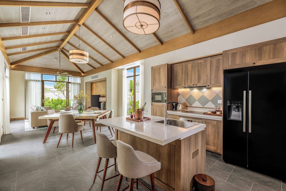 Fusion Resort and Villas Da Nang 38/50