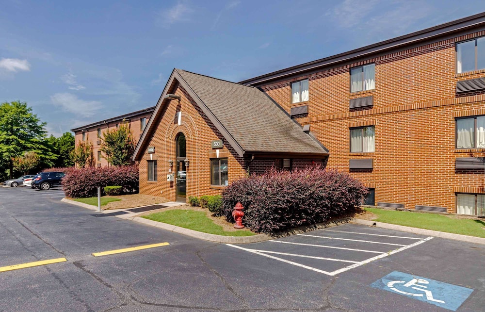 Studio6 Suites Greenville, SC - Haywood Mall 32/45