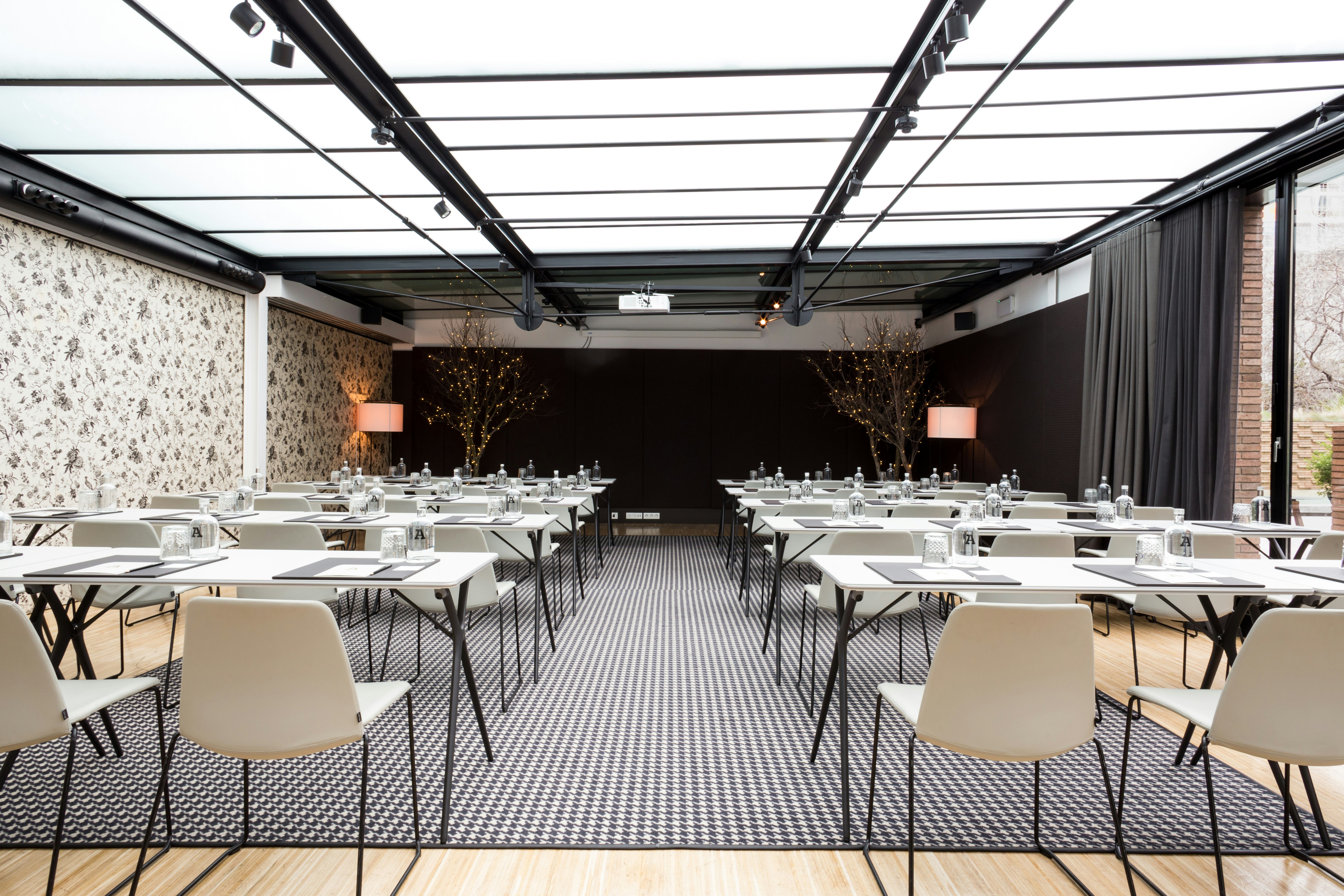 Alexandra Barcelona Hotel Curio Collection By Hilton 79/90