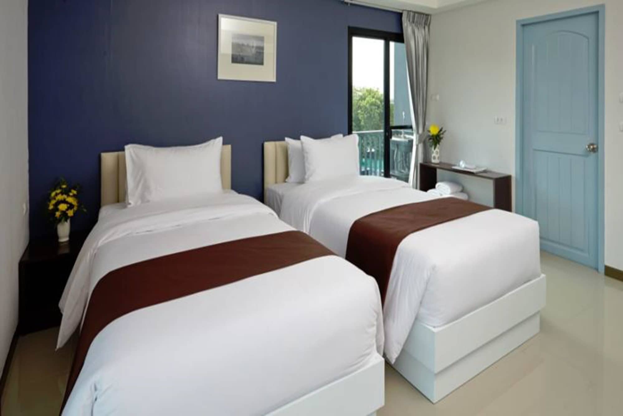 SUPERIOR, TWIN BEDS