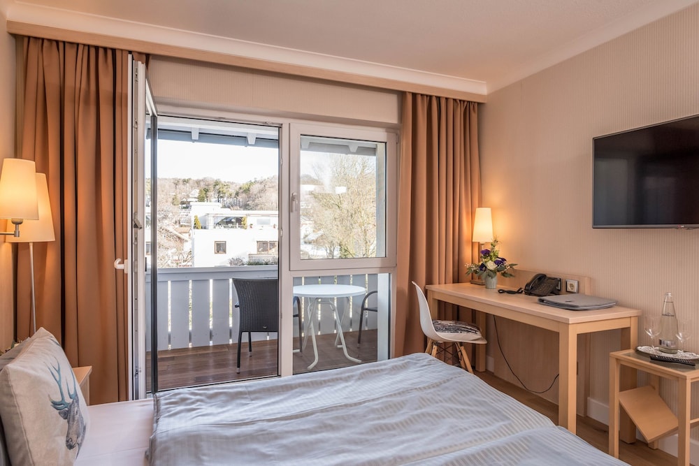 Ammersee-Hotel 8/50