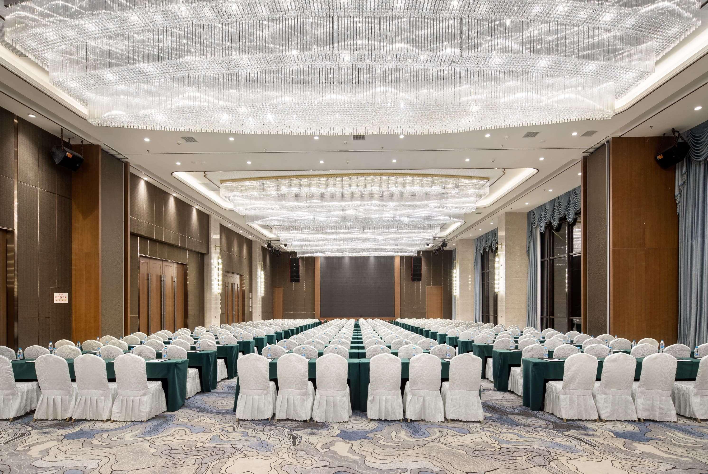 Ramada Plaza By Wyndham Enshi 25/28