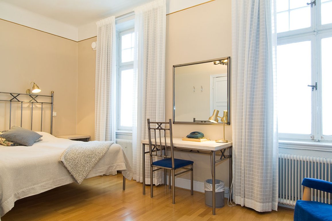 GRAND HOTELL HORNAN 4/15