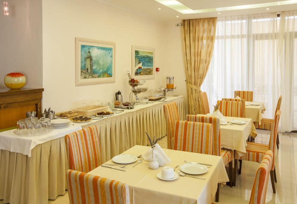 KYNISKA HOTEL 19/30