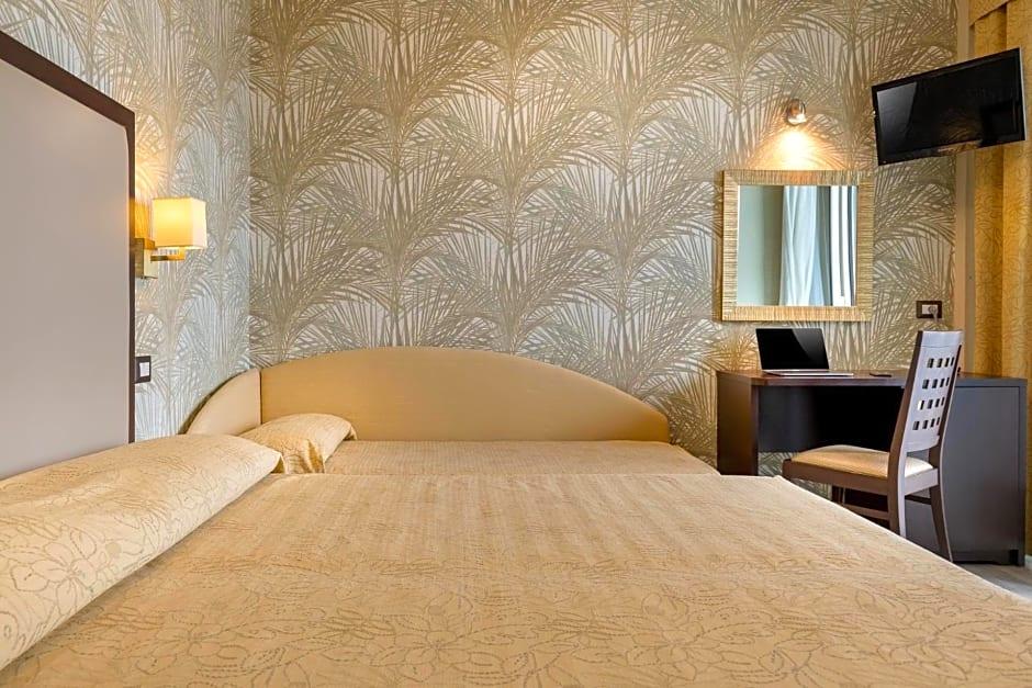 HOTEL ASTOR RIMINI 32/61