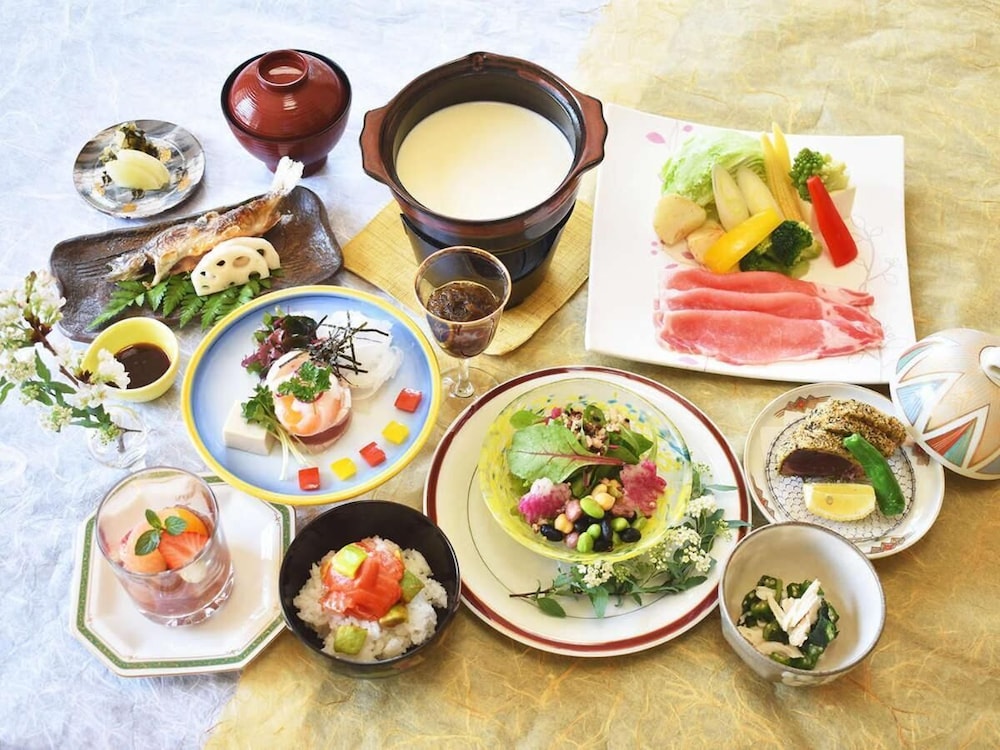 Tokiwa Hotel 28/34