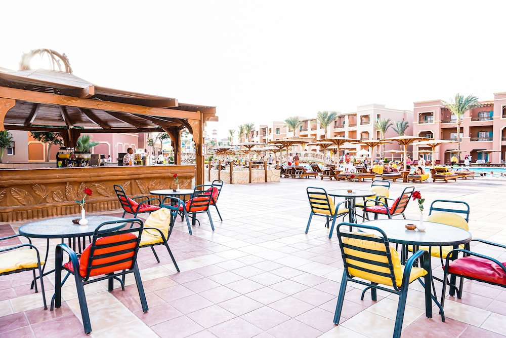 Charmillion Club Aqua Park 33/46