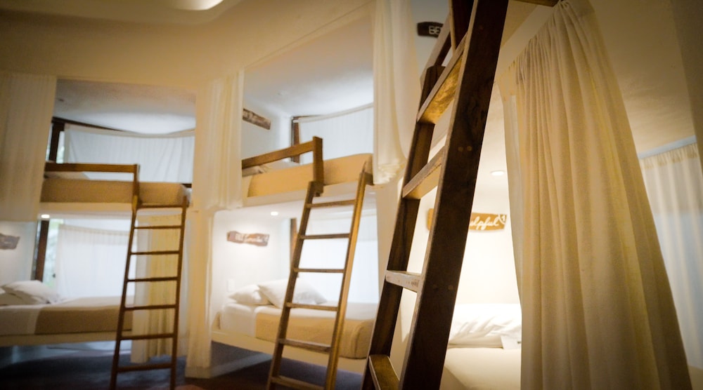 Hotel Holistika 60/60