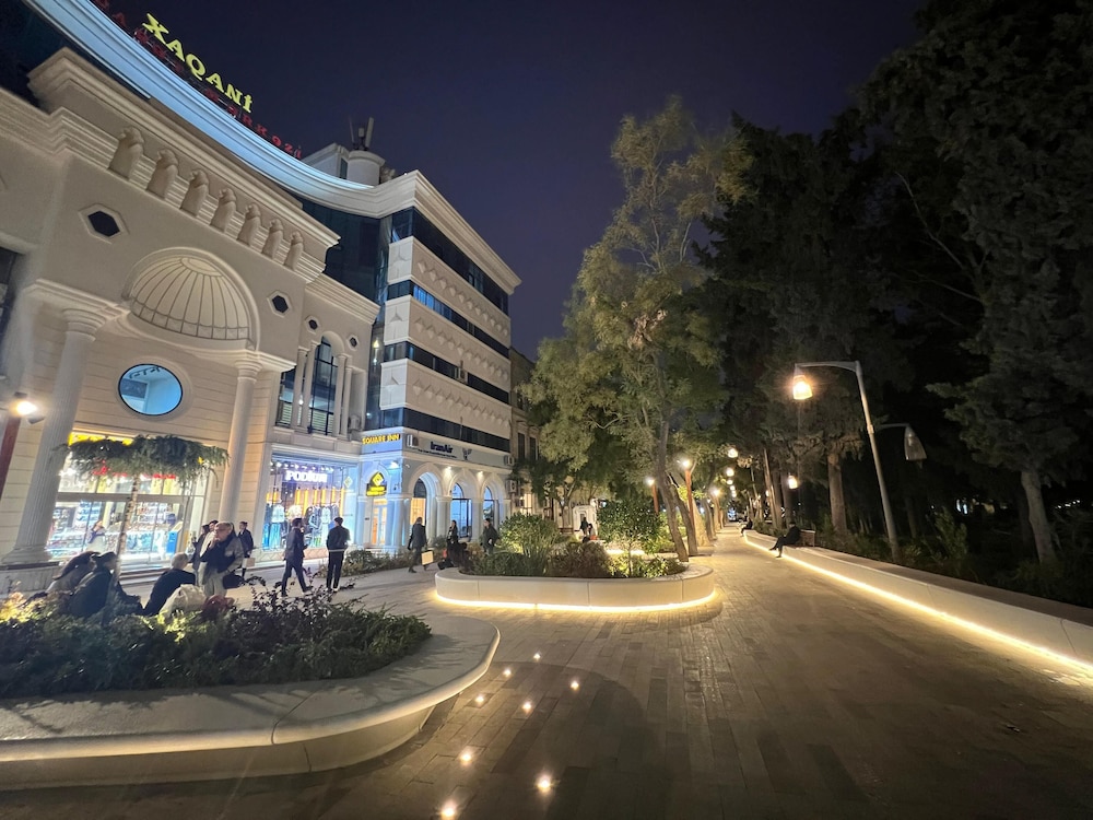 Khaghani Center Hotel 3/49