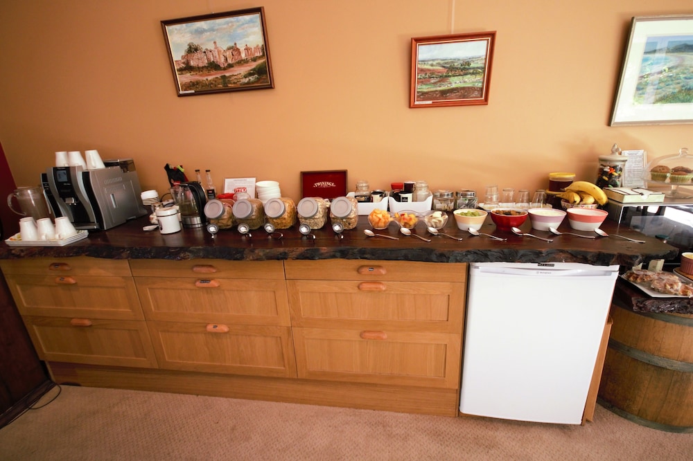 MARGARET RIVER BED AND BREAKFAST 33/48
