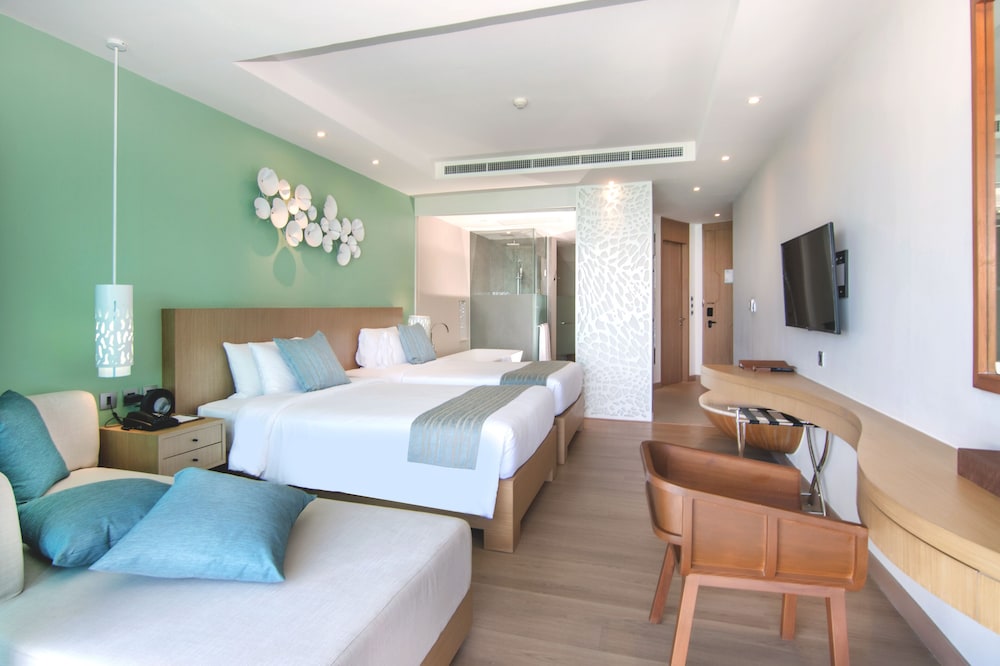 Crest Resort and Pool Villas 12/50