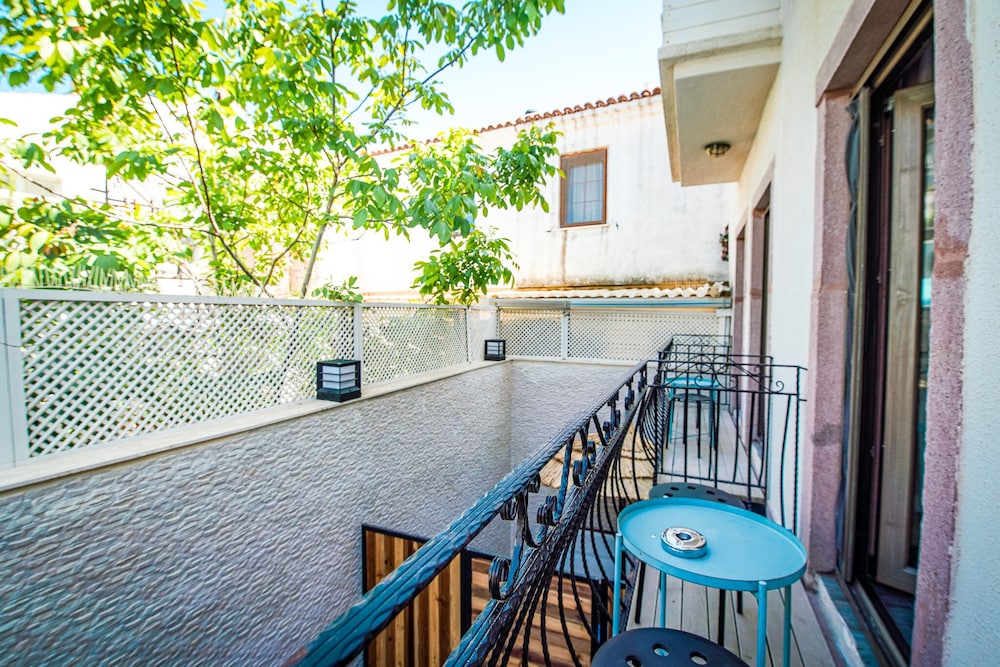 Nirvana Otel Bozcaada 42/50