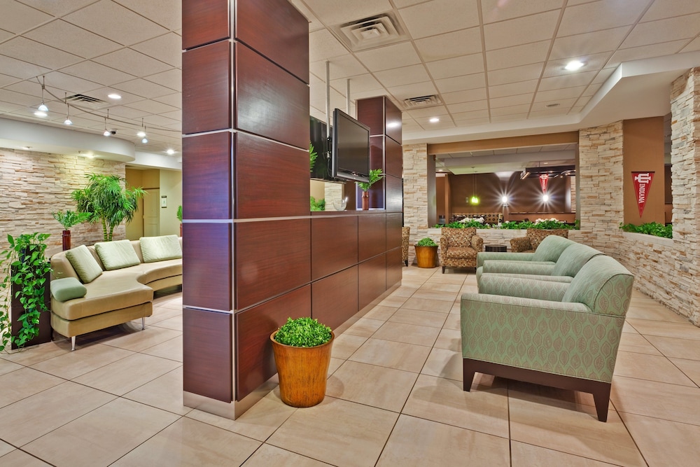 Holiday Inn Bloomington 10/53