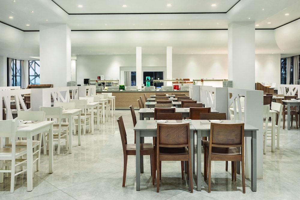 Akti Imperial Hotel & Convention Center Dolce by Wyndham 51/67
