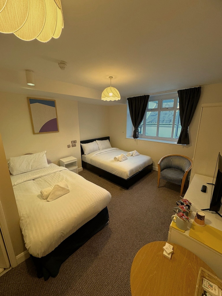 Oyo the Palm Court Hotel 16/42