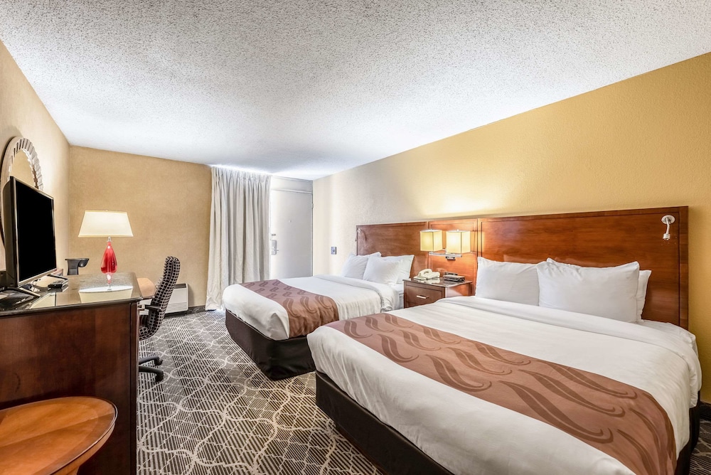 Quality Inn and Suites Brainerd MN 18/39