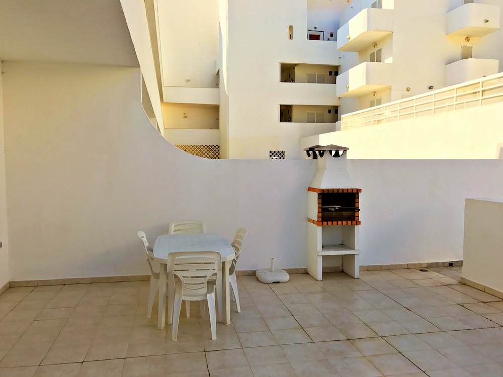 BORDA D AGUA APARTMENTS 47/75