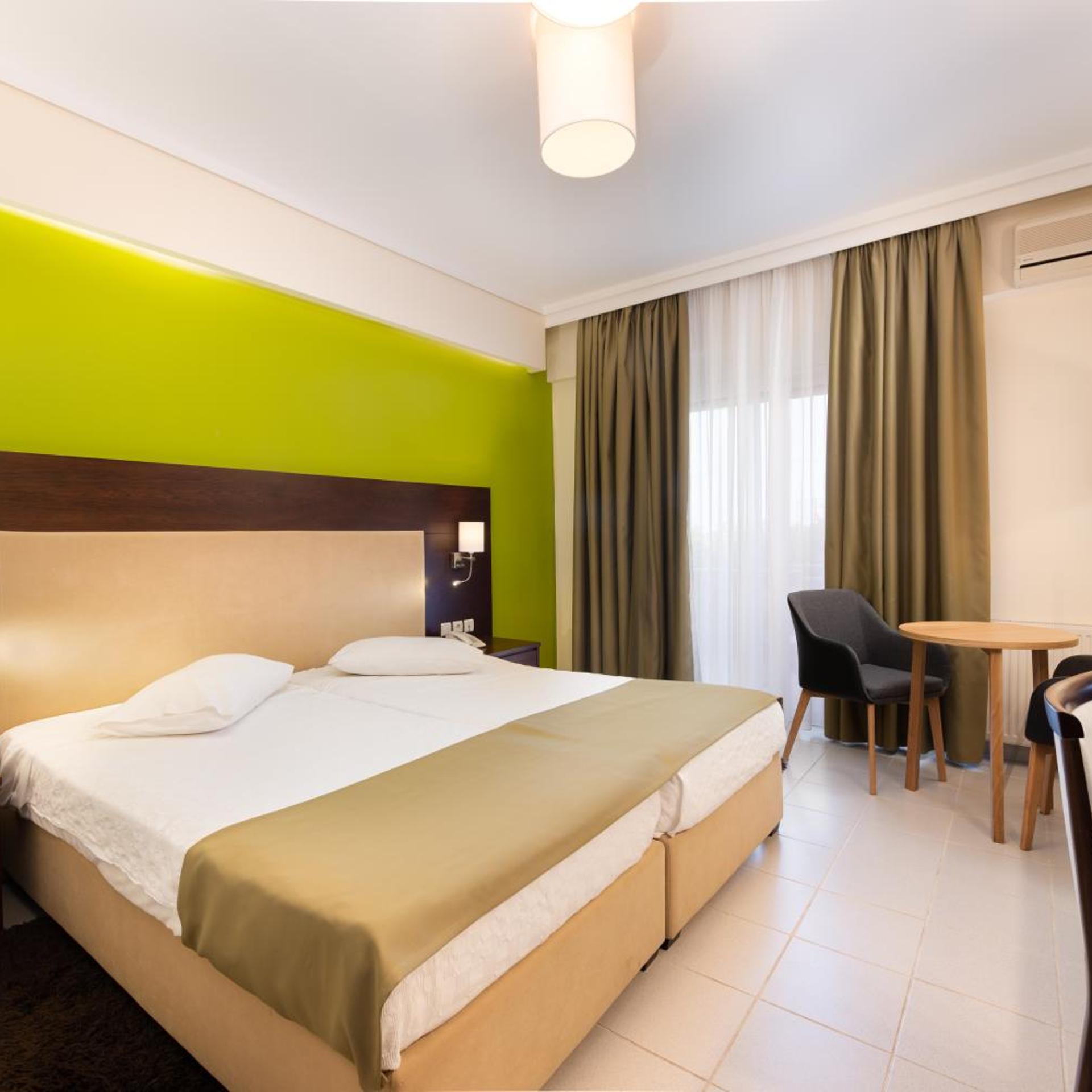 Room, Double or Twin Bed, Side View