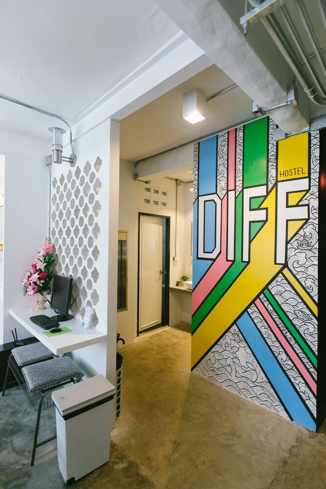 Diff Hostel 8/72