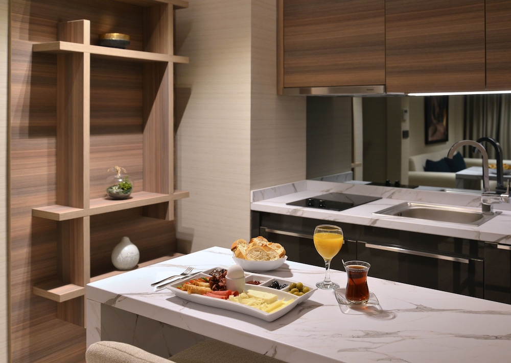 Nish Palace Exclusive Suites 42/48