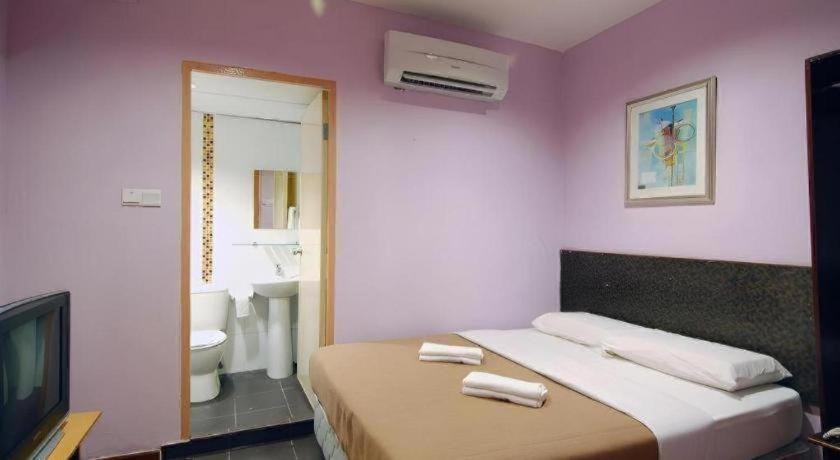Aristo Hotel At Putatan 20/56
