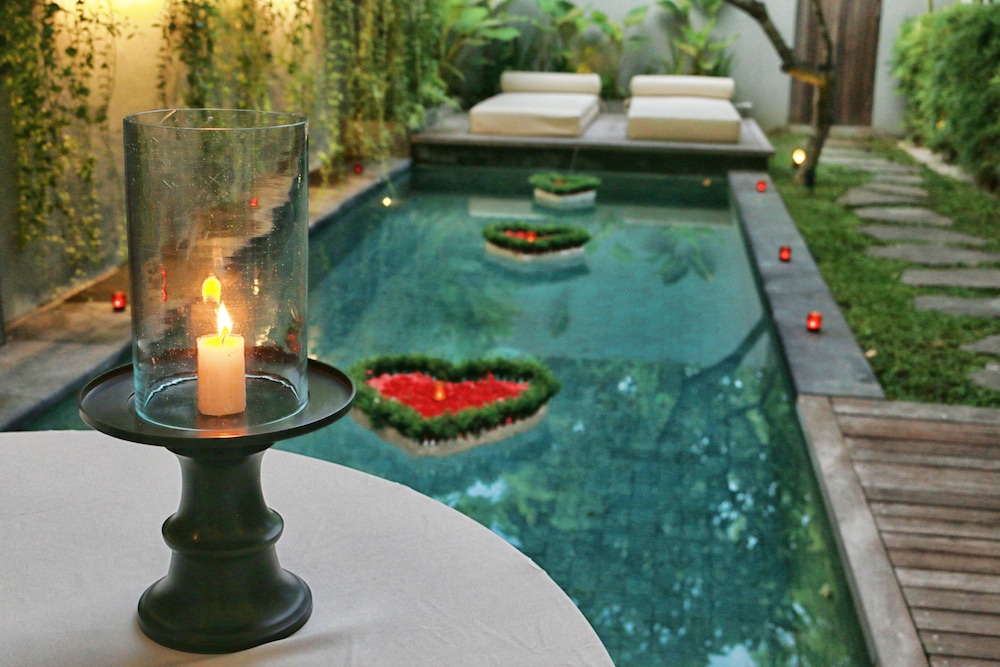 Hu U Villas Seminyak Bali 47/50