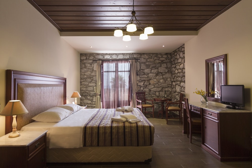 ITILO TRADITIONAL HOTEL 14/68