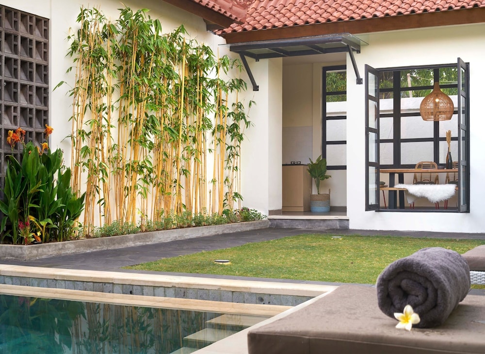 Villa Beraban Seminyak 44/50