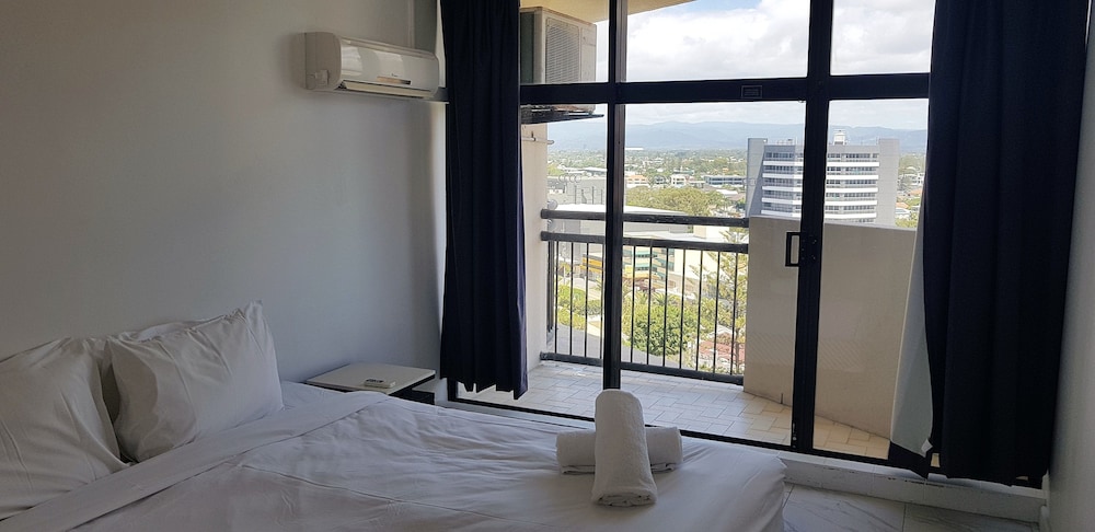 Beachcomber Resort Surfers Paradise 12/38