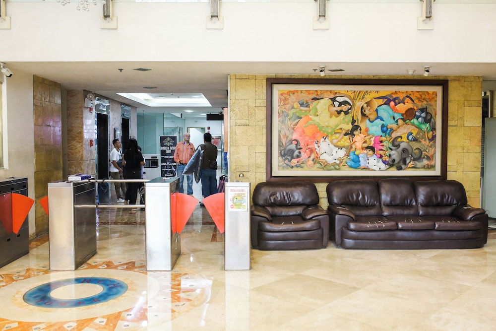 Pacific Bay Grand Suites 5/50